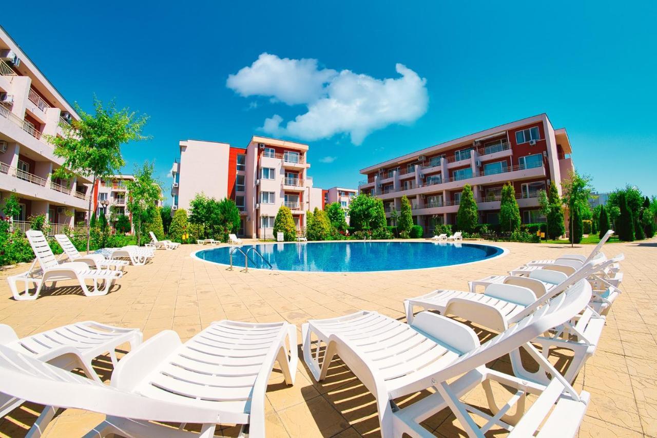 Holiday Fort Golf Club - Premium Apartments Sunny Beach Esterno foto