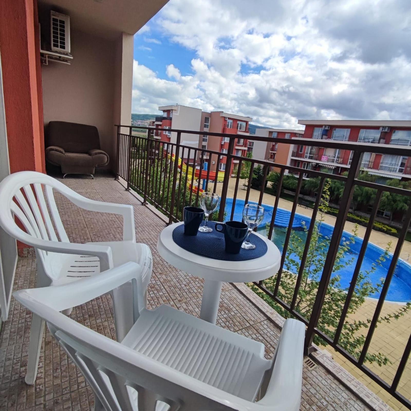 Holiday Fort Golf Club - Premium Apartments Sunny Beach Esterno foto